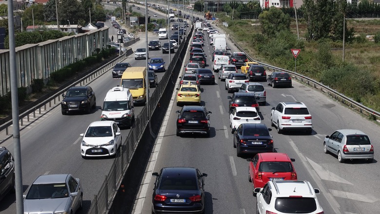 Shume trafik, por kemi me pak makina ne Europe ne raport me popullsine